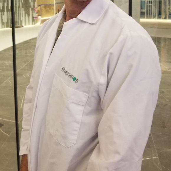 Theranos lab coat - Picture 4 of 10